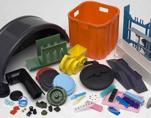 Providing High-Volume,
Custom Plastic Injection Molding